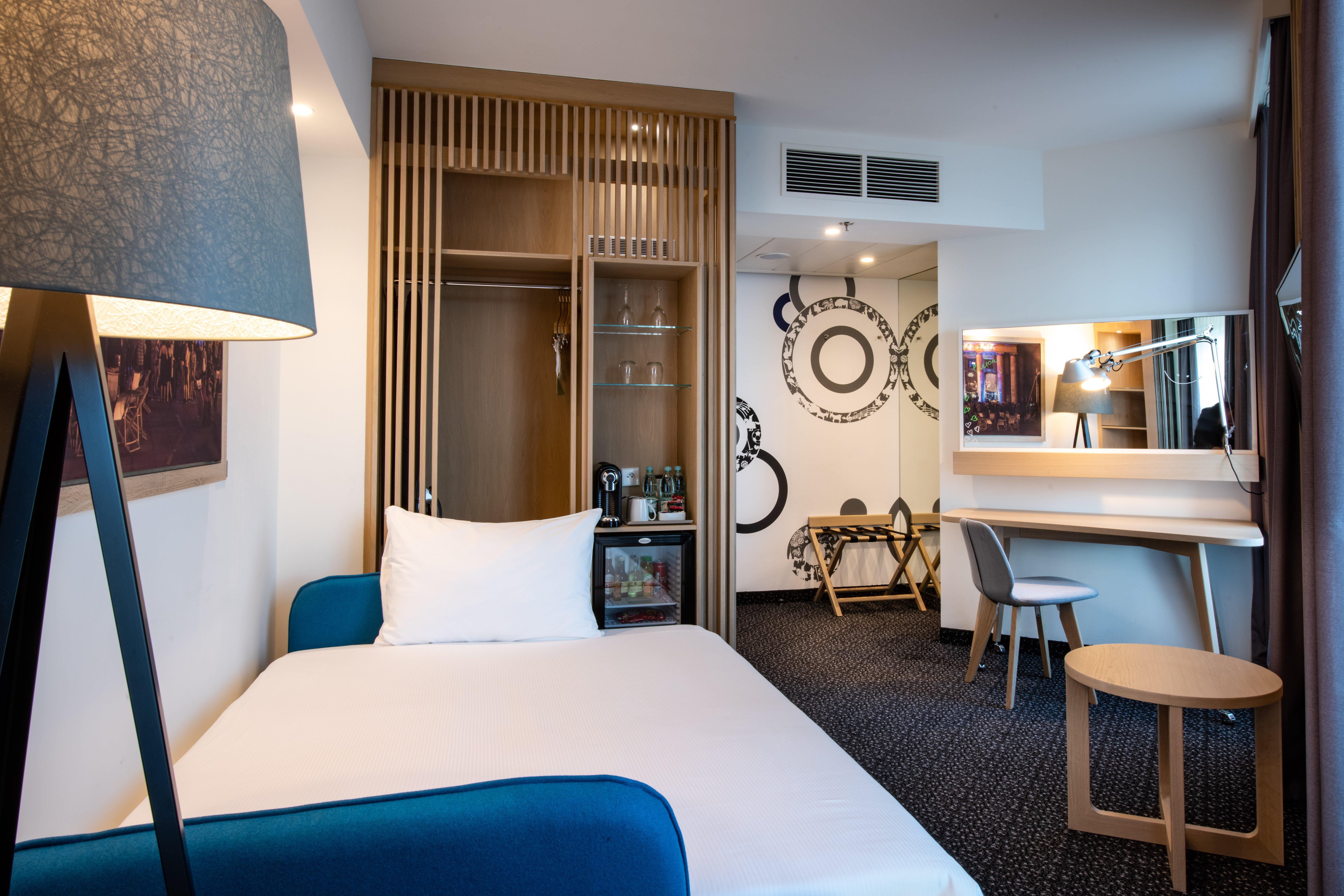 Holiday Inn - Warsaw City Centre By Ihg Esterno foto