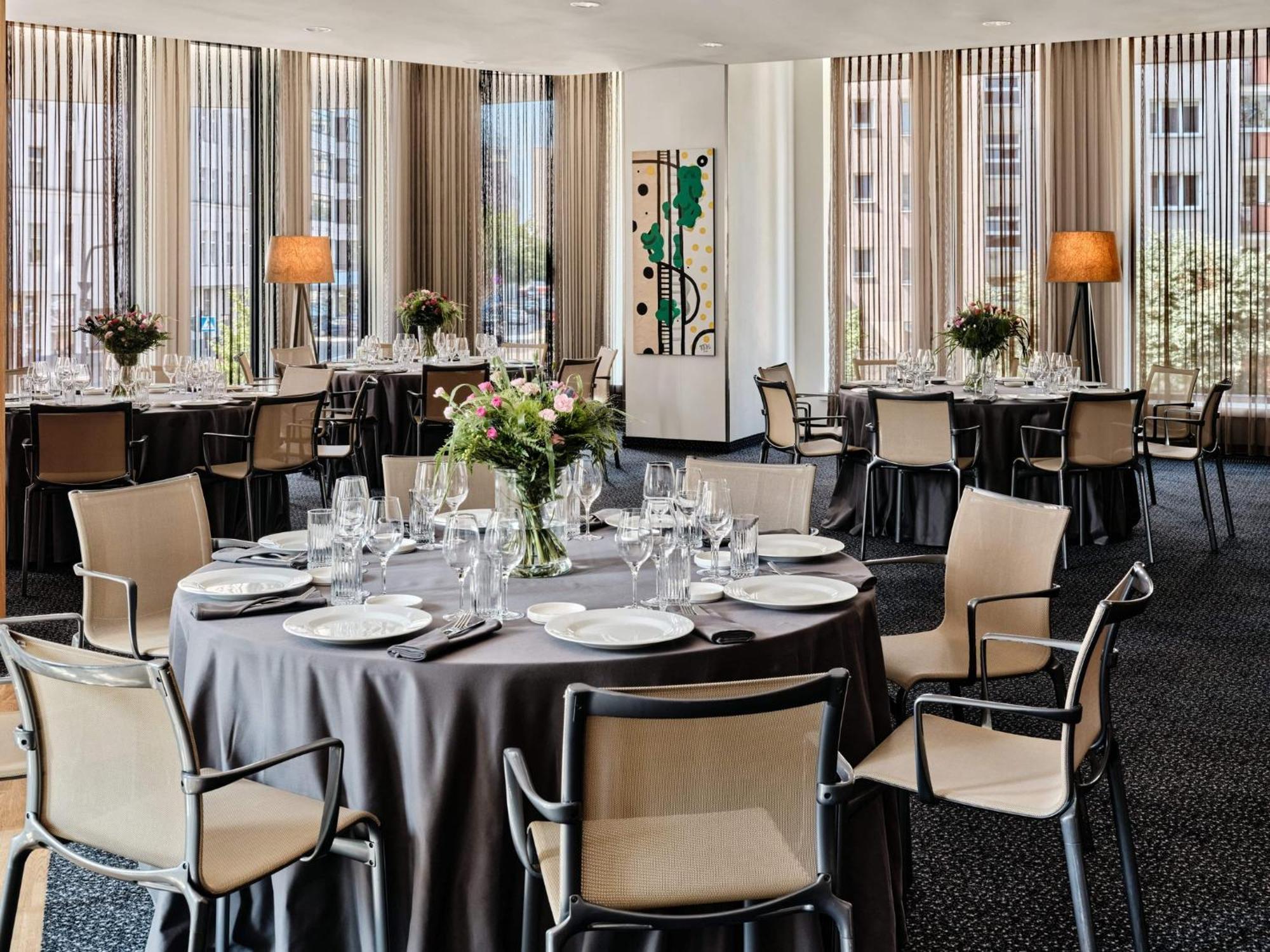 Holiday Inn - Warsaw City Centre By Ihg Esterno foto